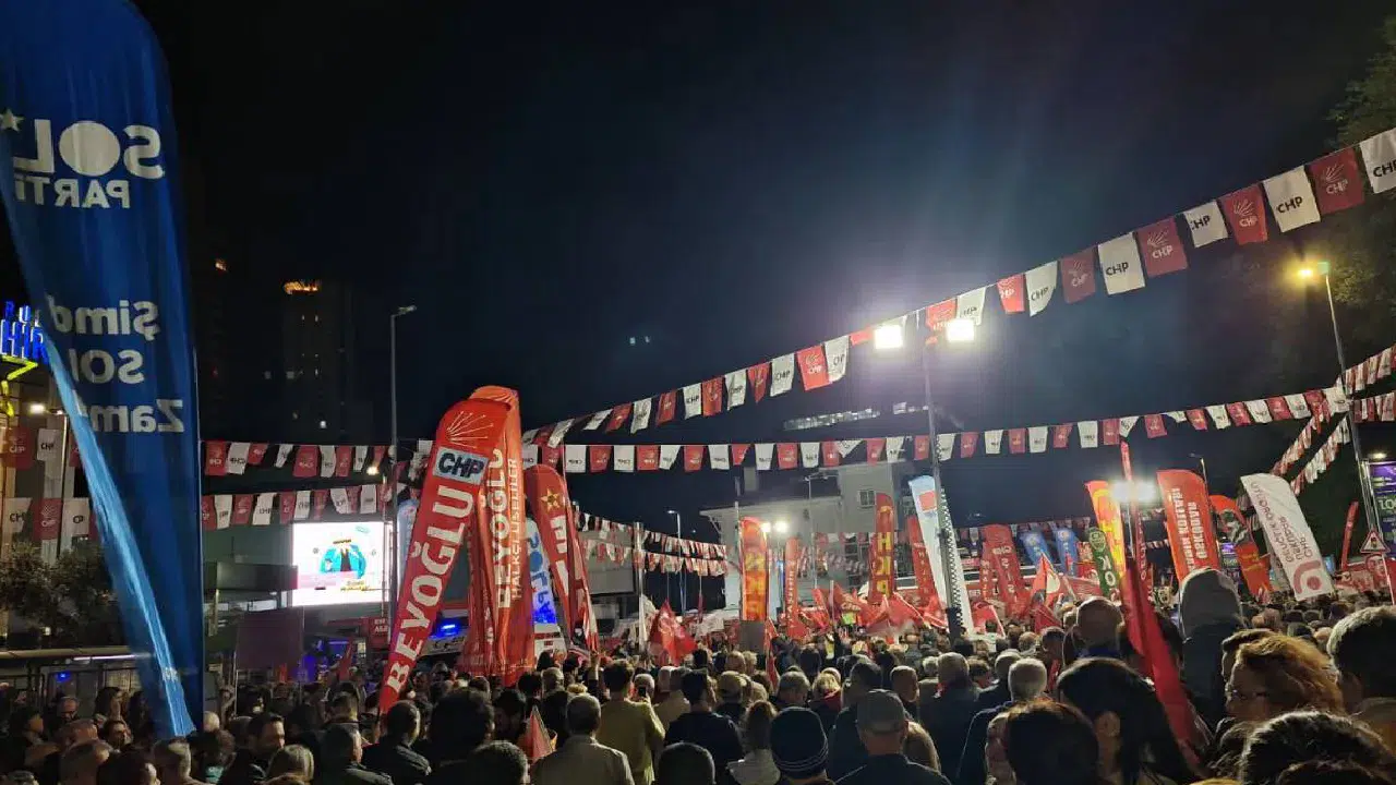 CHP'den Şişli'de "Millet İradesine Sahip Çıkıyor" mitingi