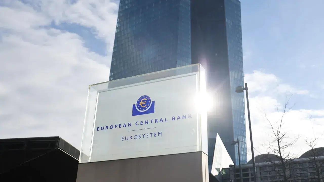 Avrupa Merkez Bankası faizi sabit bıraktı