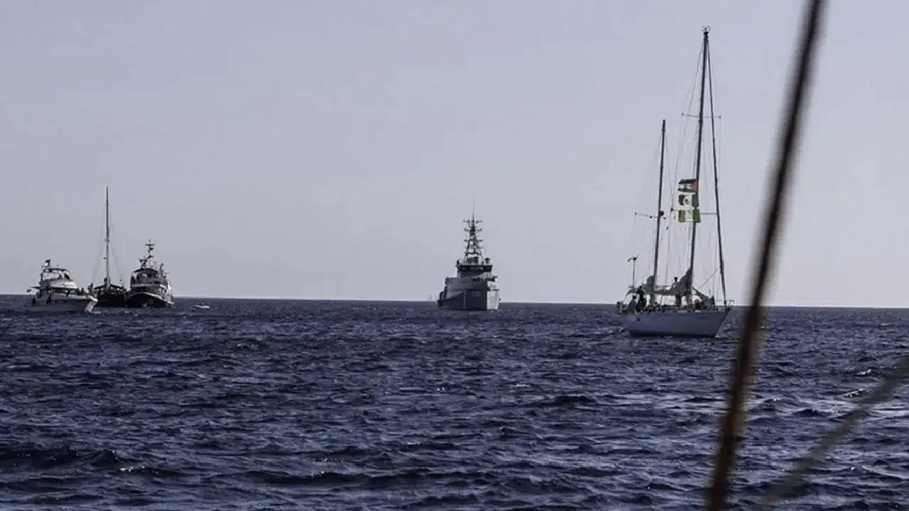 İsrail donanması Küresel Sumud Filosu’nu kuşattı: Müdahale başladı