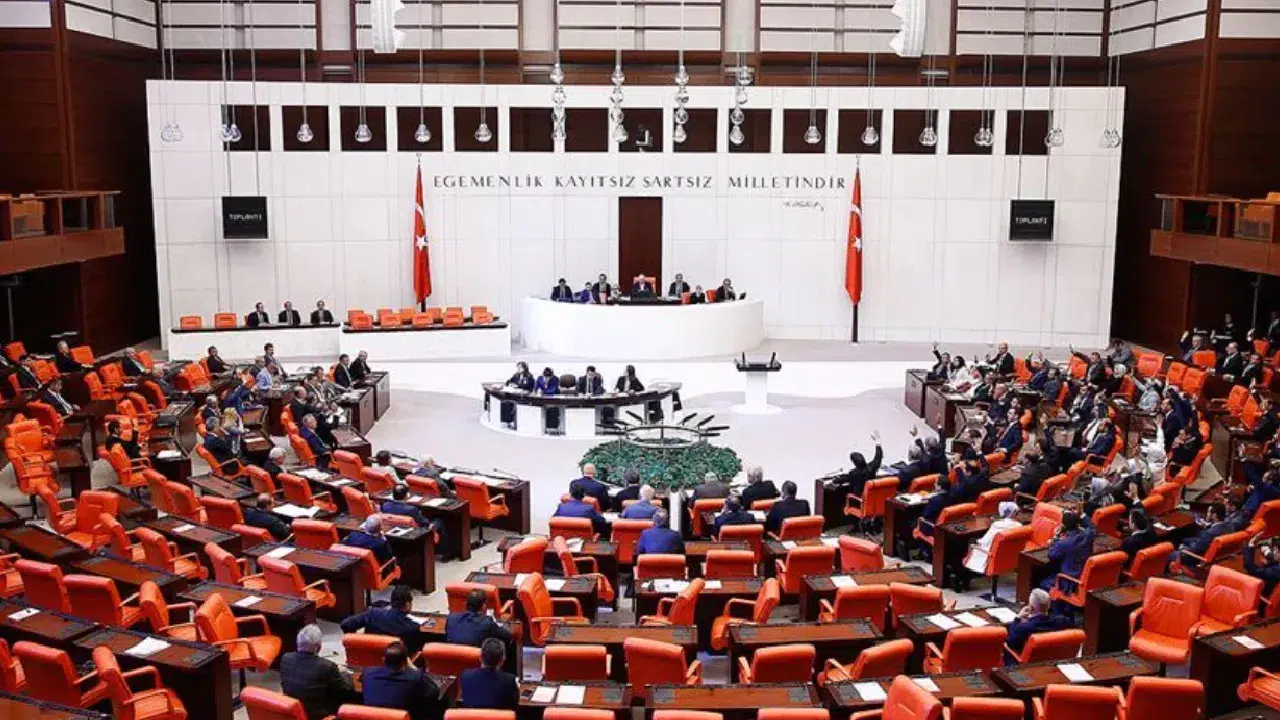 Yeni yasama yılında yoğun mesai: Trafik cezaları artıyor, Merkez Bankası Meclis’e bilgi verecek