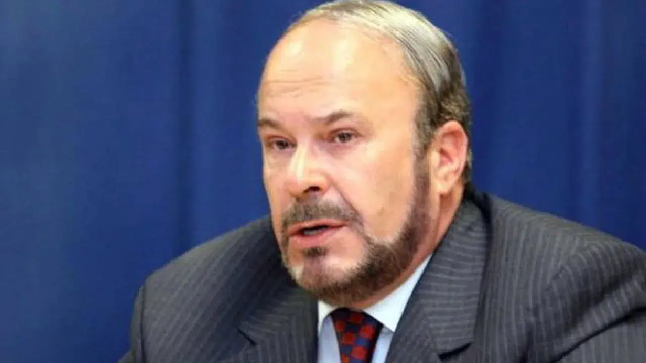 Eski Arnavutluk Başbakanı Fatos Nano hayatını kaybetti