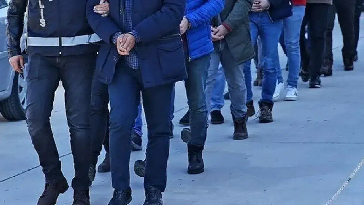 İçişleri Bakanı Yerlikaya açıkladı: 32 ilde FETÖ operasyonu, 41 kişi tutuklandı