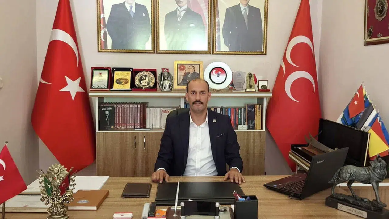 MHP, polis memurunun çenesini kırdığı iddia edilen ilçe başkanını görevden aldı