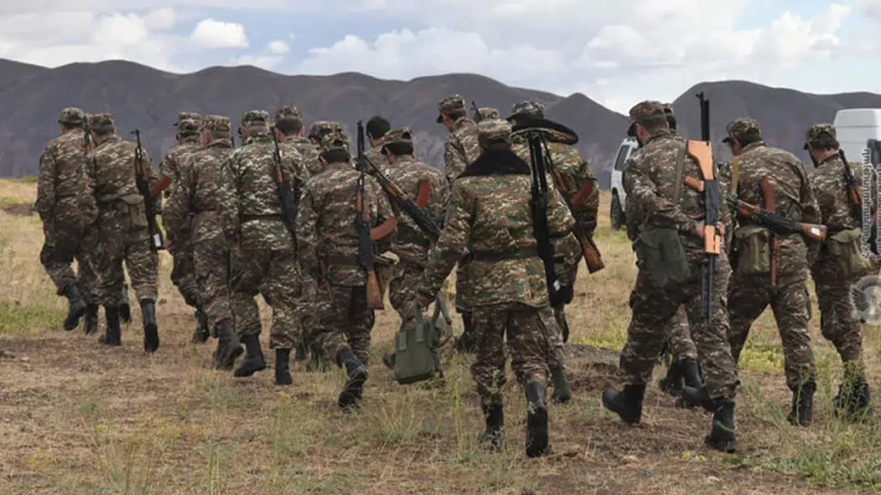 Ermenistan’da zorunlu askerlik süresi 24 aydan 18 aya düşürüldü