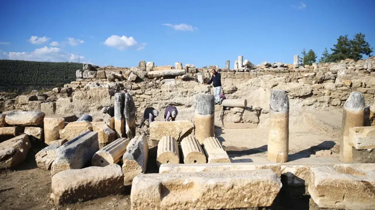 Muğla Hyllarima Antik Kenti’nde agoradaki dükkanlar gün yüzüne çıkarıldı