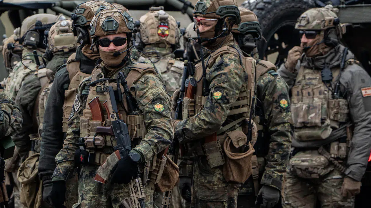 Askerlik Avrupa'da zorunlu mu olacak? Kadınlar hakkında dikkat çeken detay!