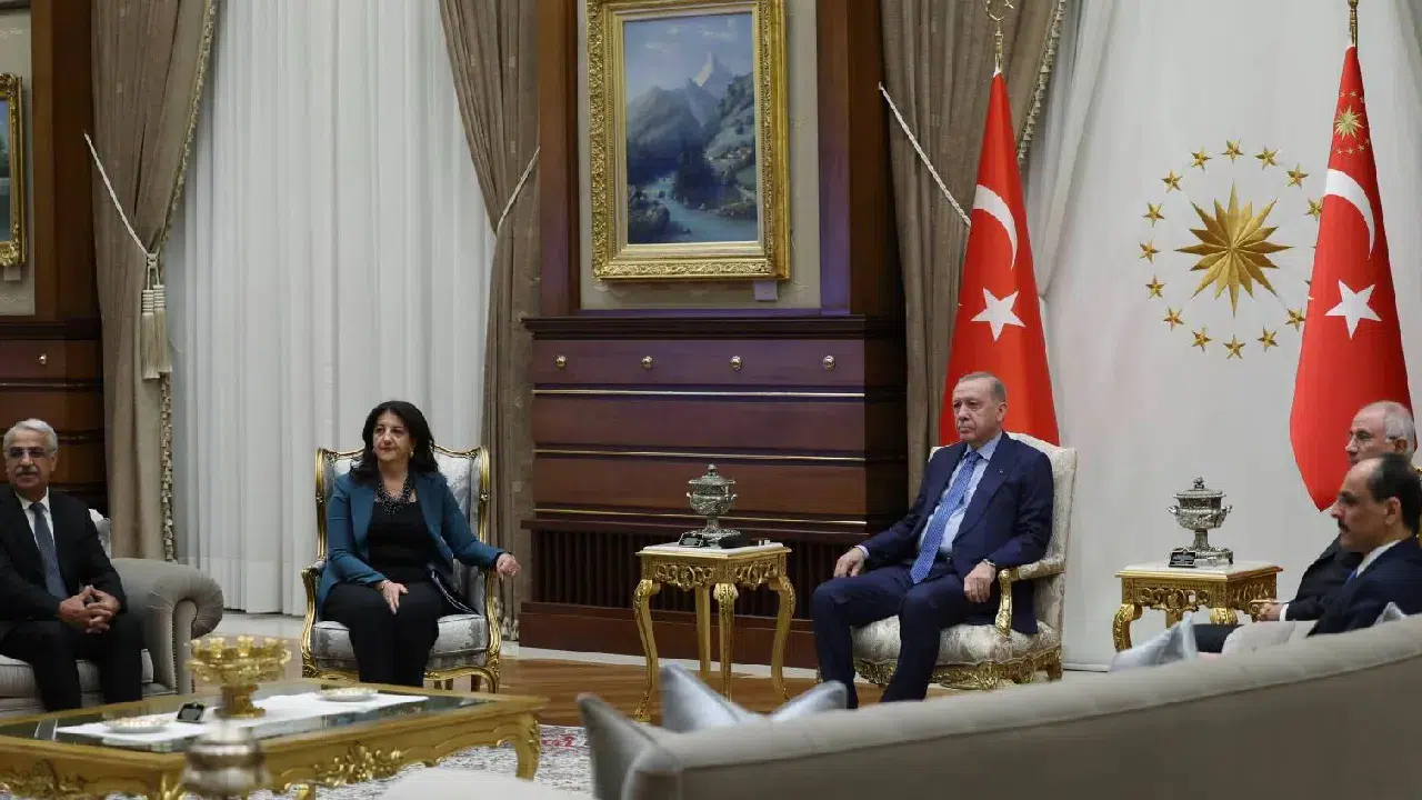 Cumhurbaşkanı Erdoğan ve İmralı heyeti bir araya geldi: Sürecin üçüncü görüşmesi tamamlandı