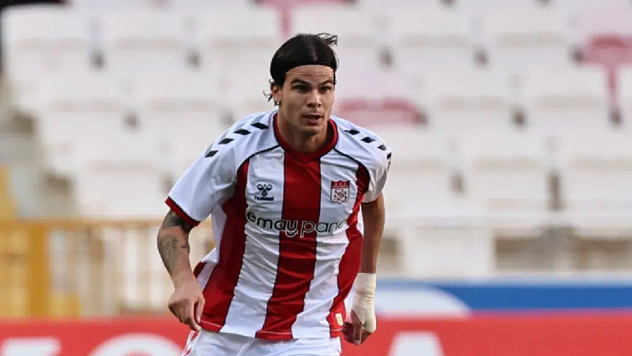 Sivasspor’un Yunan Yıldızı Charisis, Sivas’ta vergi rekortmeni oldu