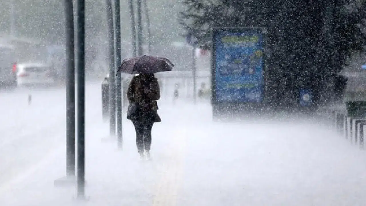 Hafta sonu hava nasıl olacak? Kuvvetli yağış ve sel riski!