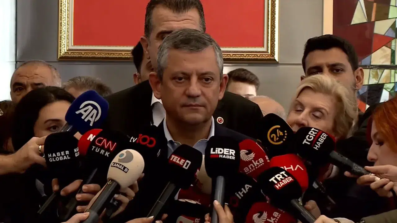 Özgür Özel, CHP kurultay davası sonrası konuştu: "Demokrasi kazanacak, otokrasi kaybedecektir"