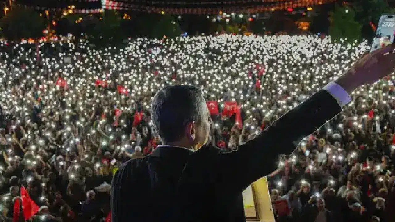 Ahmet Özer’in tutukluluğunun 1’inci yılında CHP'den Esenyurt'ta miting