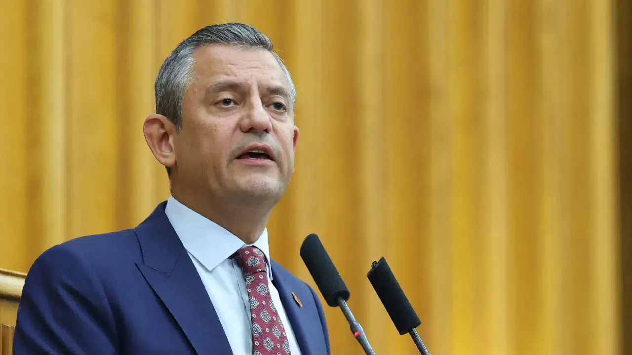 Özgür Özel, Avrupa Sosyalist Partisi Kongresi'nde konuştu