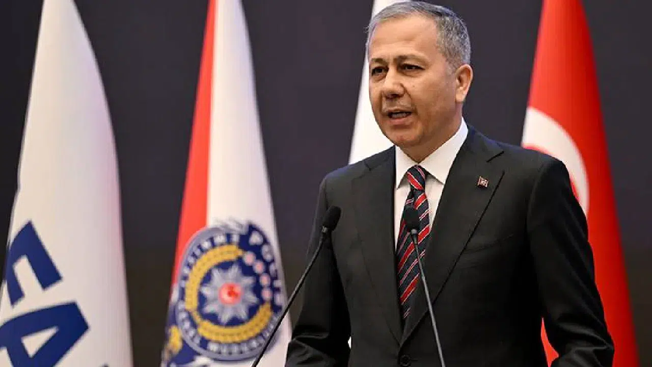 Ali Yerlikaya’dan ters yönde giden sürücüye tepki: Bu görüntüler bize yakışmıyor