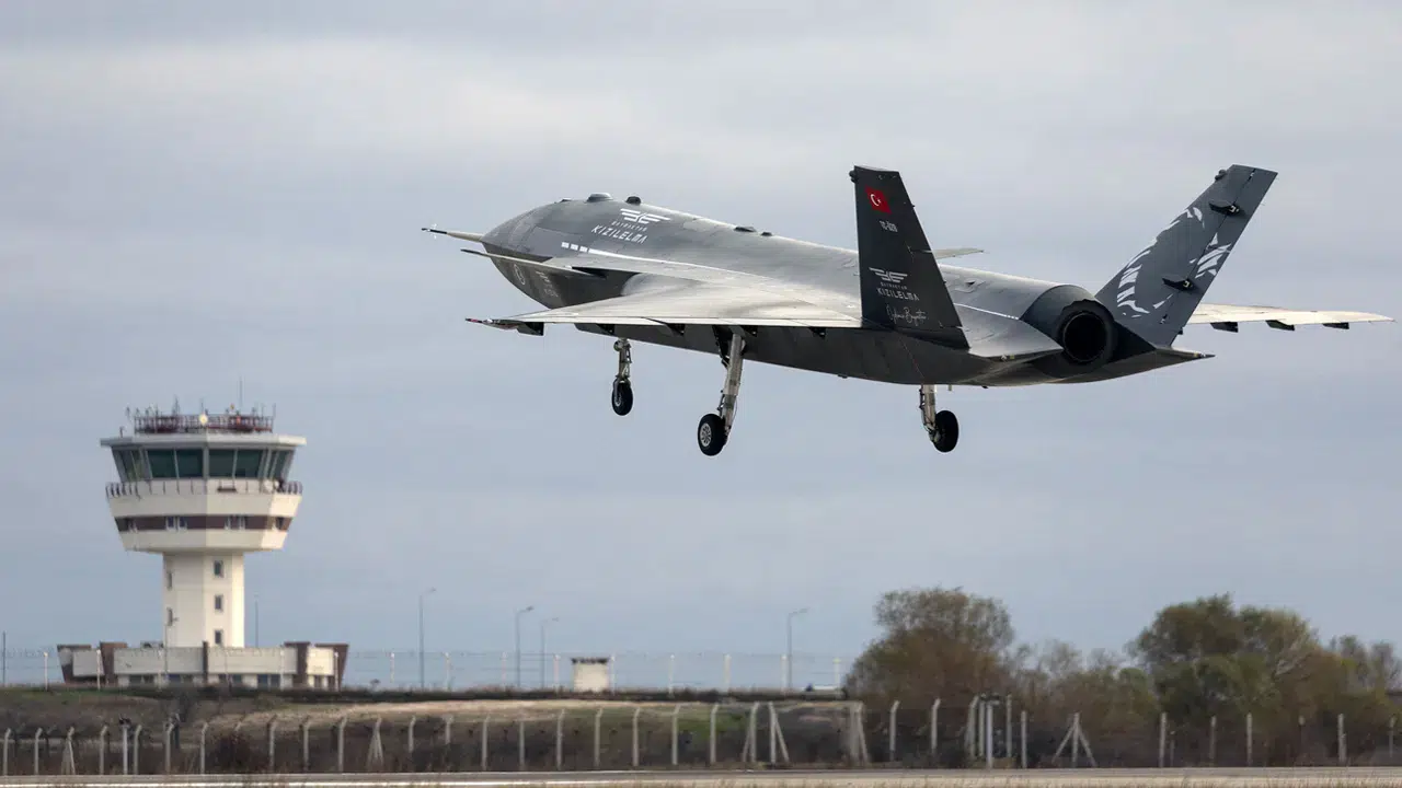 Bayraktar KIZILELMA ilk atış testini başarılı bir şekilde gerçekleştirdi