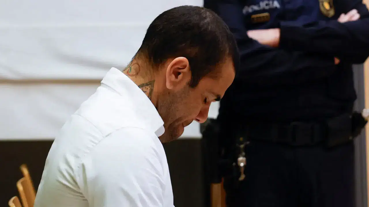 Eski Barcelona yıldızı Dani Alves, Katalonya’da bir kilisede vaiz oldu