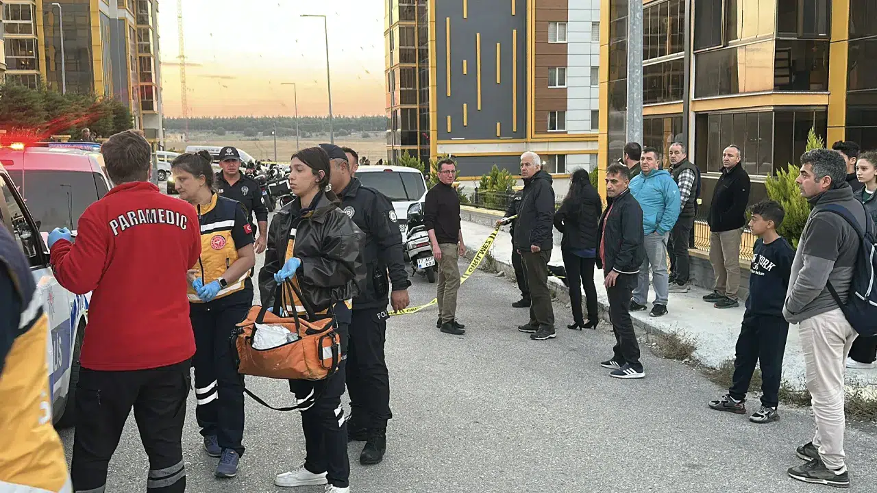 Çanakkale’de sağlık astsubayı tartıştığı emekli astsubayı tabancayla öldürdü