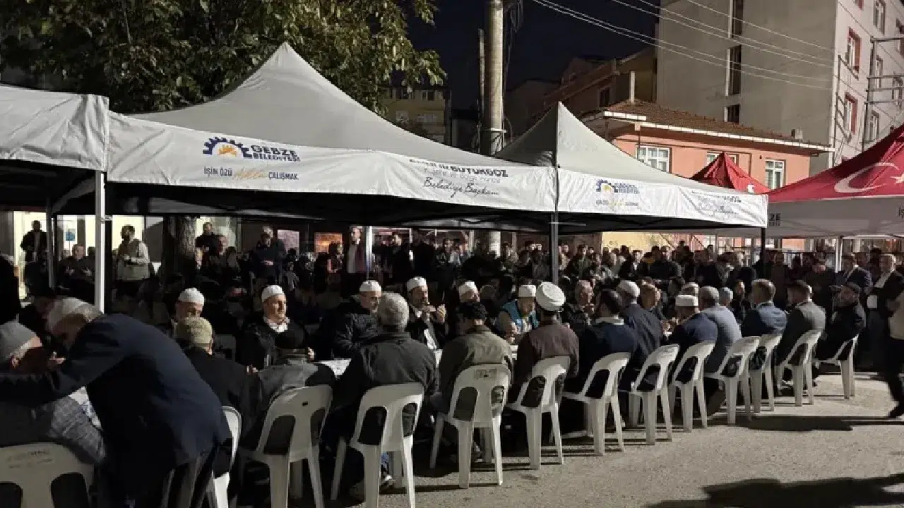 Enkazda ailesini kaybeden Dilara Bilir'in yakını konuştu: Yavaş yavaş anlatacağız