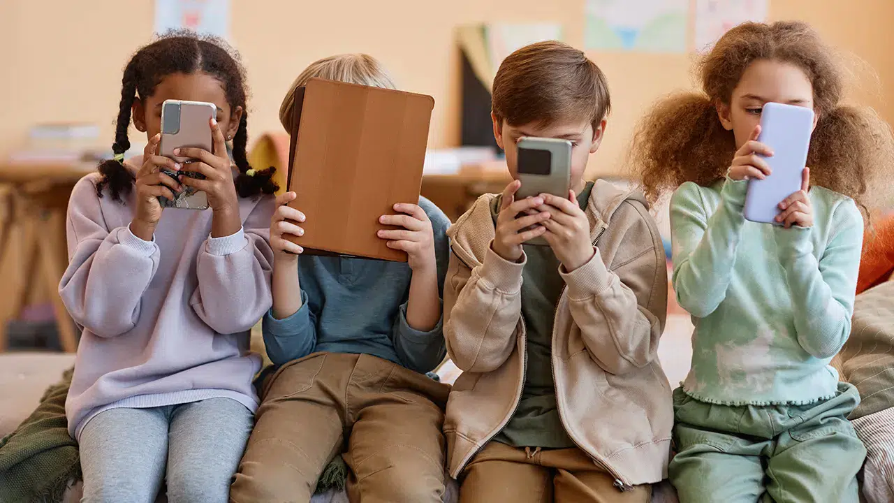 Danimarka, 15 yaş altına sosyal medya yasağını gündemine aldı