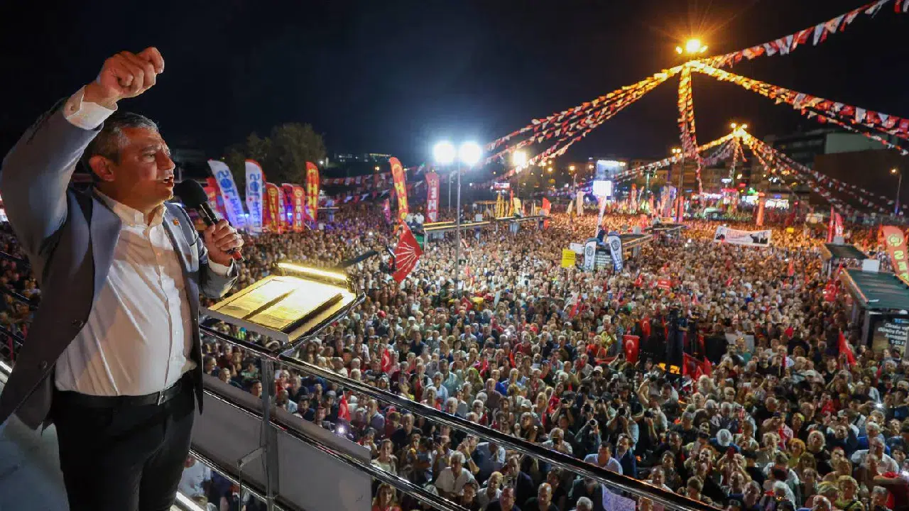 CHP'den Sarıyer'de 'Millet İradesine Sahip Çıkıyor' mitingi