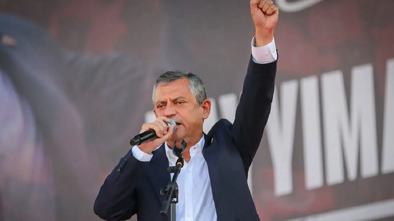 CHP’nin ilk yurt dışı mitingi Brüksel’de gerçekleşti