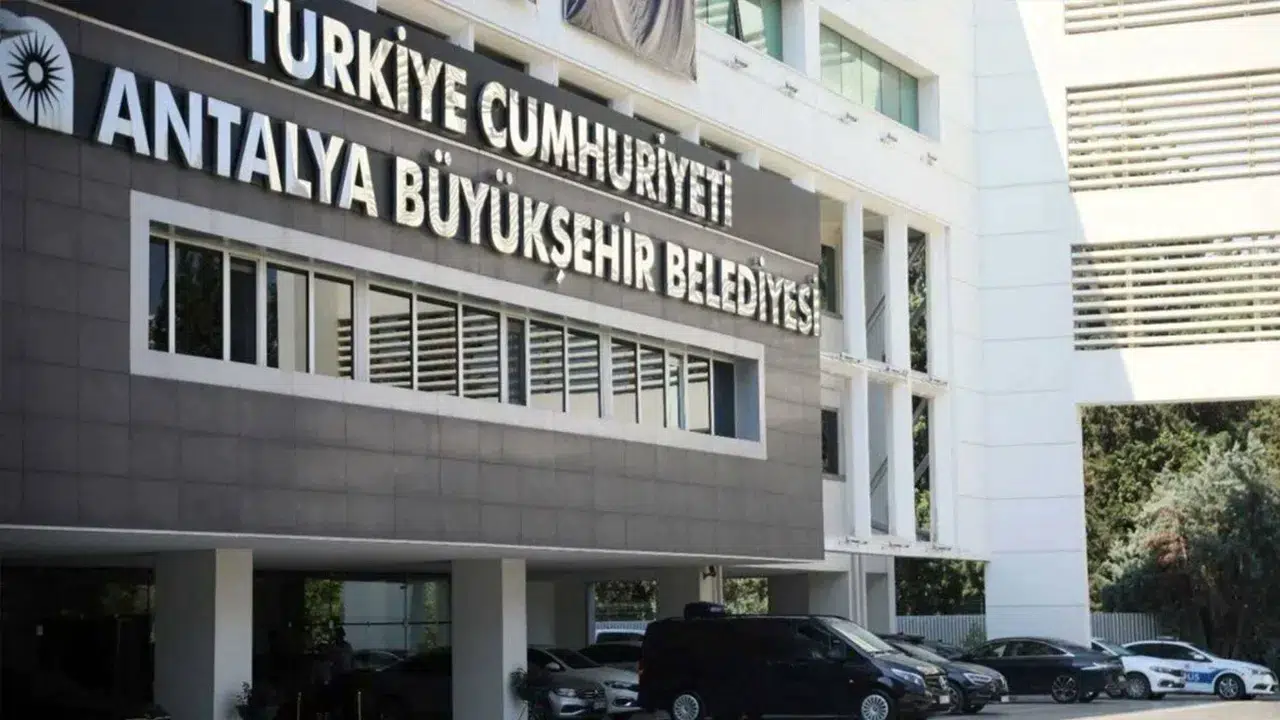 Antalya Büyükşehir Belediyesi rüşvet soruşturmasında 8 yeni gözaltı