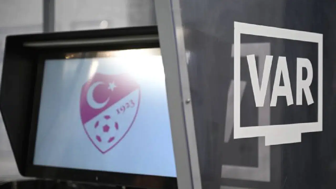 Beşiktaş-Fenerbahçe derbisinin VAR hakemi belli oldu