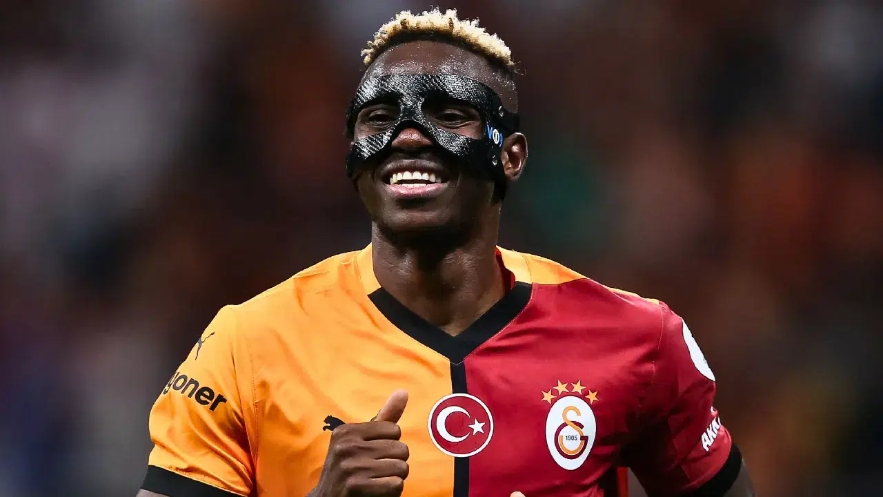 Ajax Teknik Direktörü Heitinga'dan Osimhen'e övgü