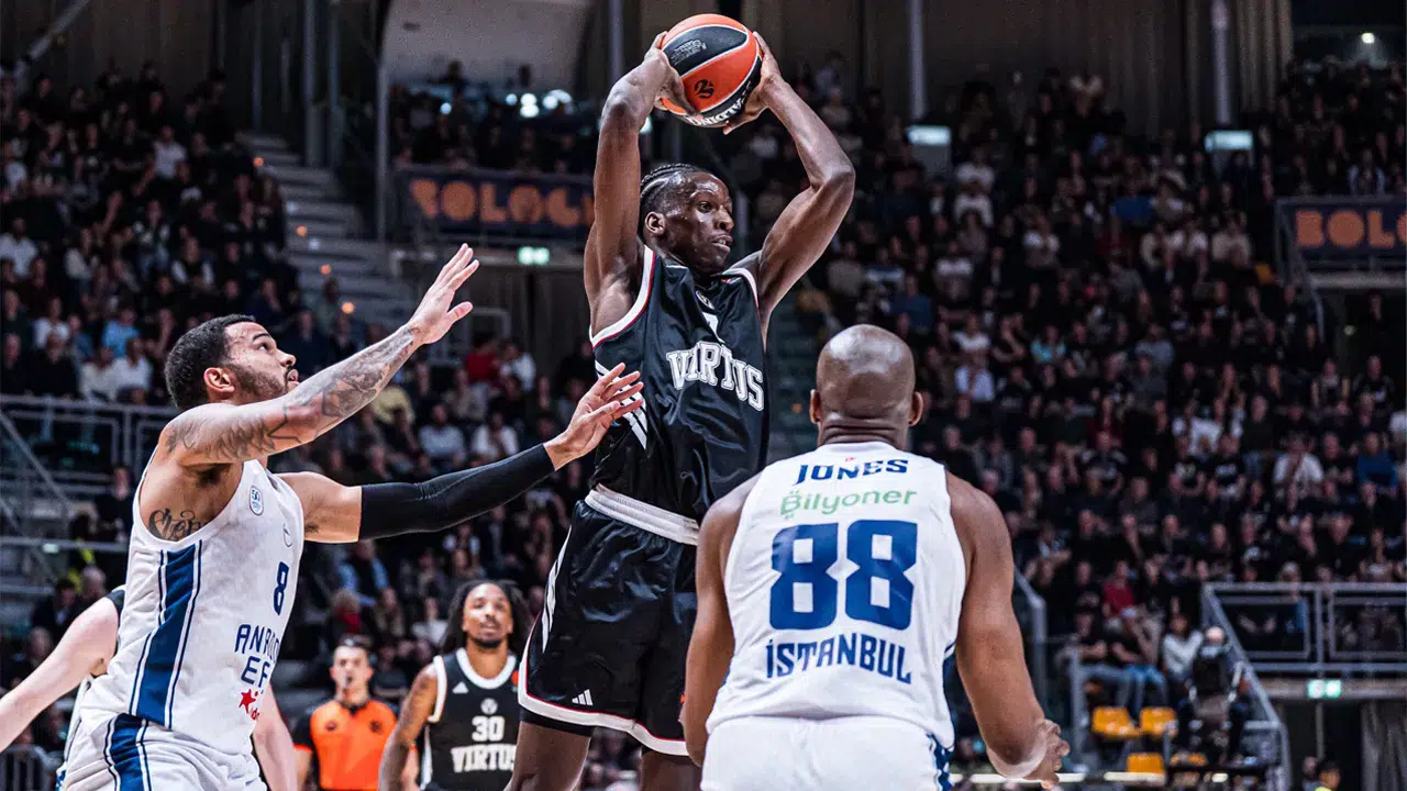 Anadolu Efes, EuroLeague’de Virtus Bologna’ya deplasmanda yenildi