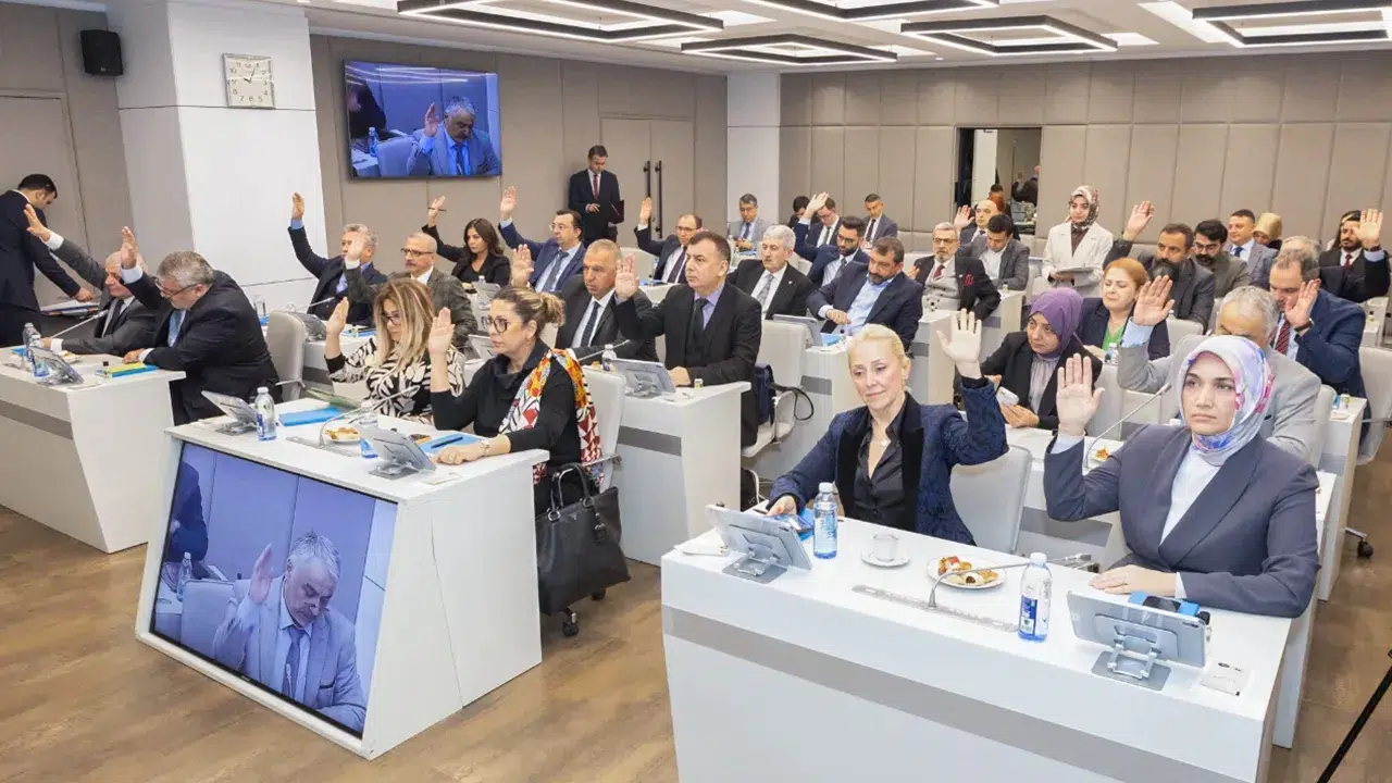 Basın İlan Kurumu Genel Kurulu'ndan önemli düzenlemeler: İlan tarifesi ve gazete fiyatları artırıldı