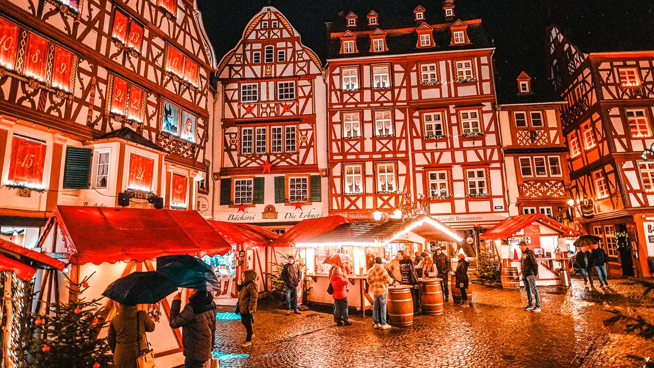 Almanya, Noel pazarlarındaki güvenlik önlemlerini artırıyor