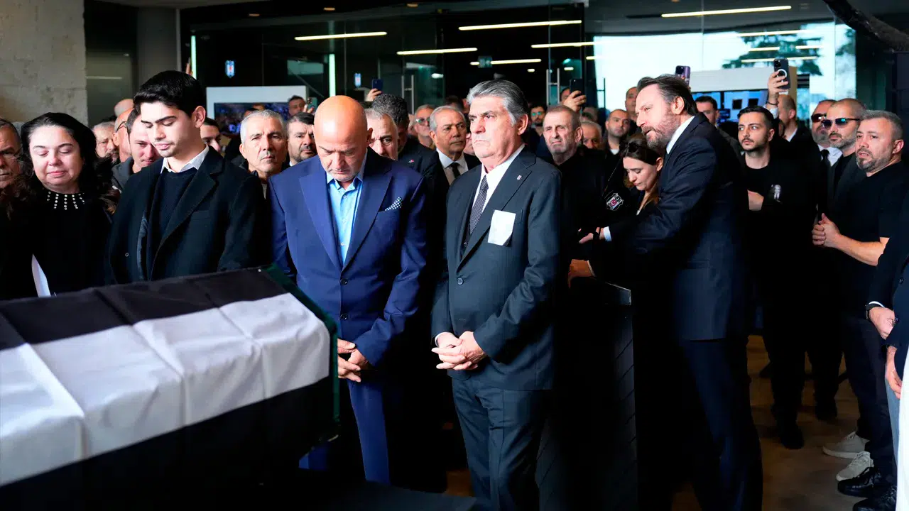 Beşiktaş, Levent Erdoğan için anma töreni düzenledi