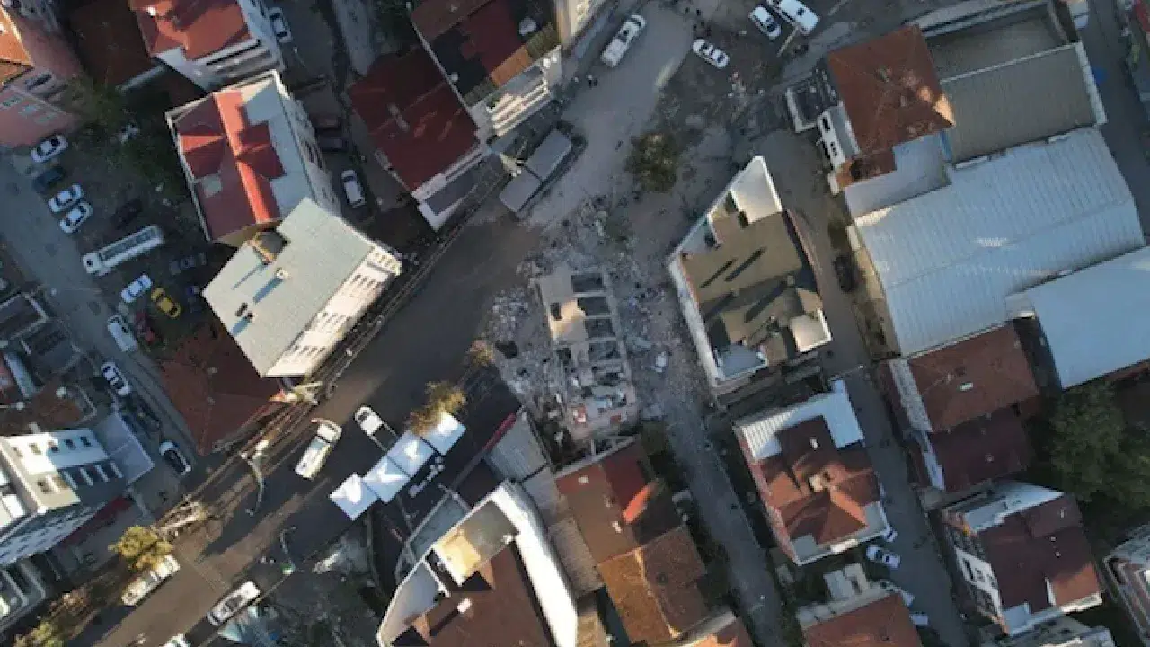 Gebze’de 3 bina daha boşaltıldı: Toplam 16 bina tahliye edildi