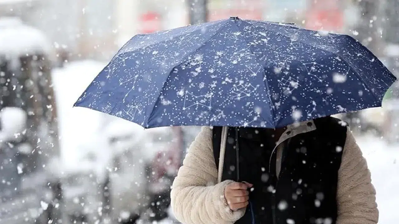 İç Anadolu beyaza büründü, Batı illeri güneşin keyfini sürüyor