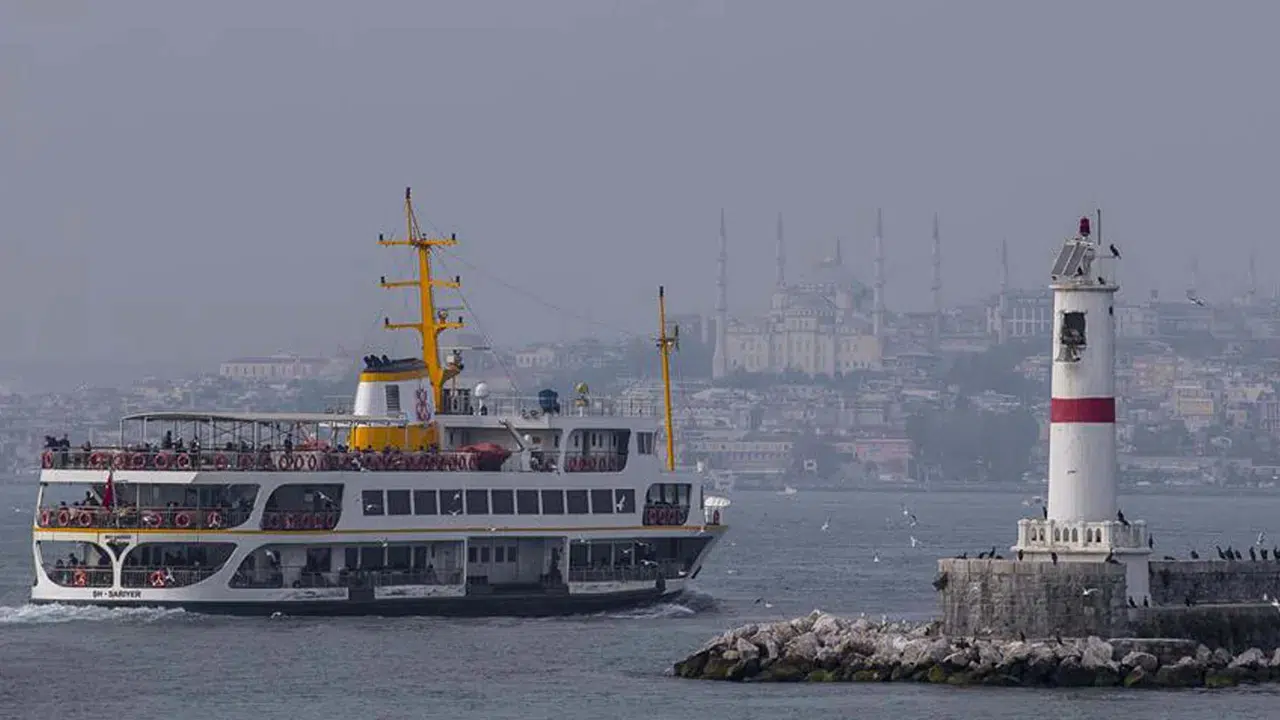 İstanbul'da kötü hava şartları sebebiyle bazı vapur seferleri iptal edildi