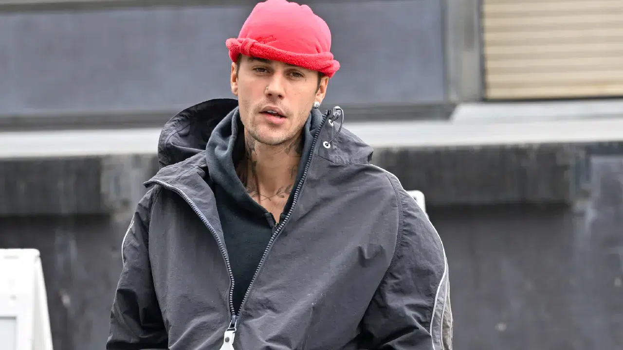 Justin Bieber golf sahasında yakalandı: Çalılıklardaki görüntüler olay oldu