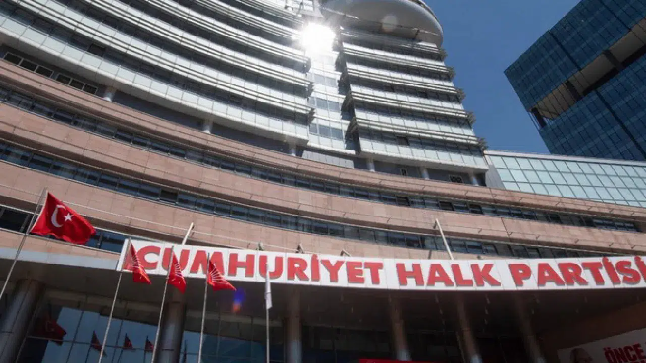 CHP İstanbul İl Başkanlığı davasında 3 tutuklu sanığa tahliye