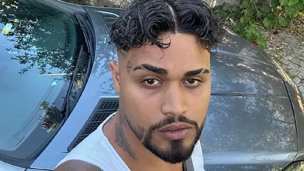 LVBEL C5, Ülker Arena’yı doldurdu: Kapalı gişe konserle binlerce hayranını coşturdu