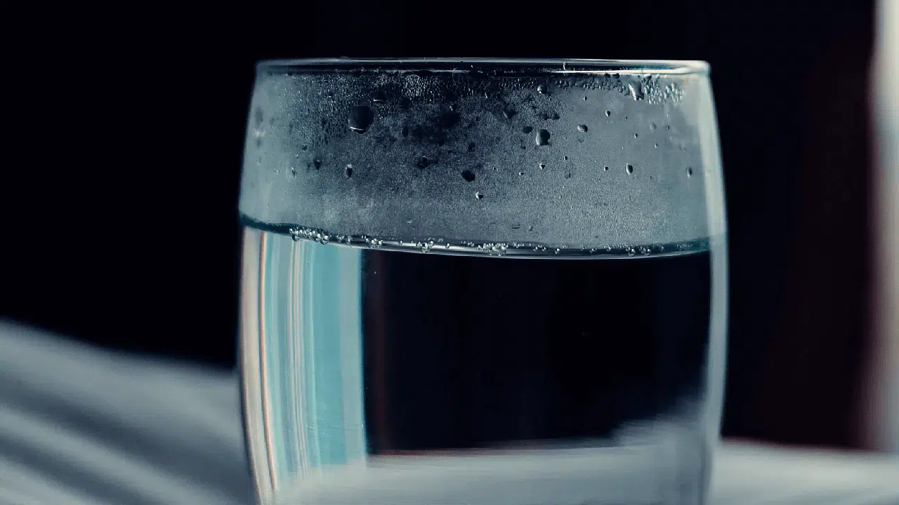 Sıcak su deneyi interneti ikiye böldü: 7 günde vücutta neler oldu?