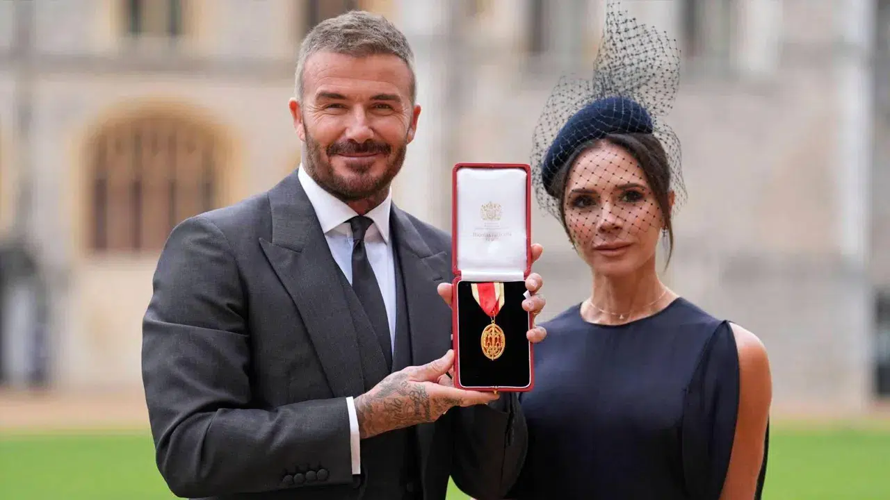 David Beckham’a Kral Charles tarafından şövalyelik unvanı verildi