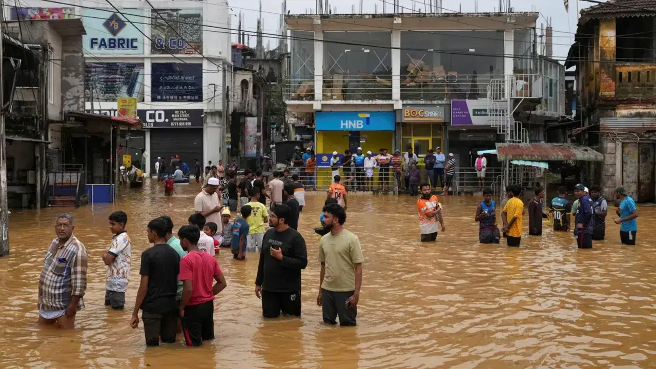 Sri Lanka'daki sel felaketinde ölenlerin sayısı 627'ye yükseldi