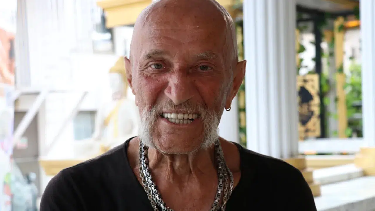 Yeşilçam'ın usta oyuncusu Coşkun Göğen hastaneye kaldırıldı: Bakire gibi yaşıyorum