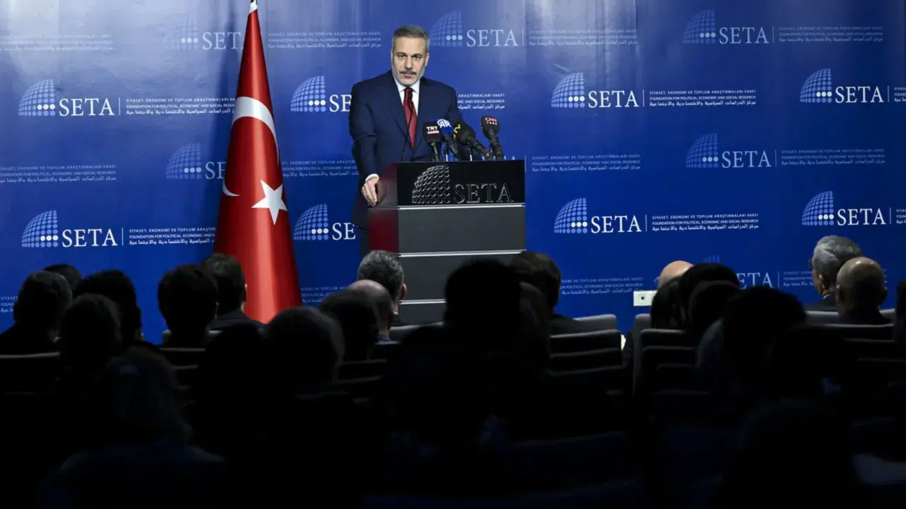 Hakan Fidan'dan YPG'ye: "Hiçbir ülkede iki tane silahlı unsur olmaz"