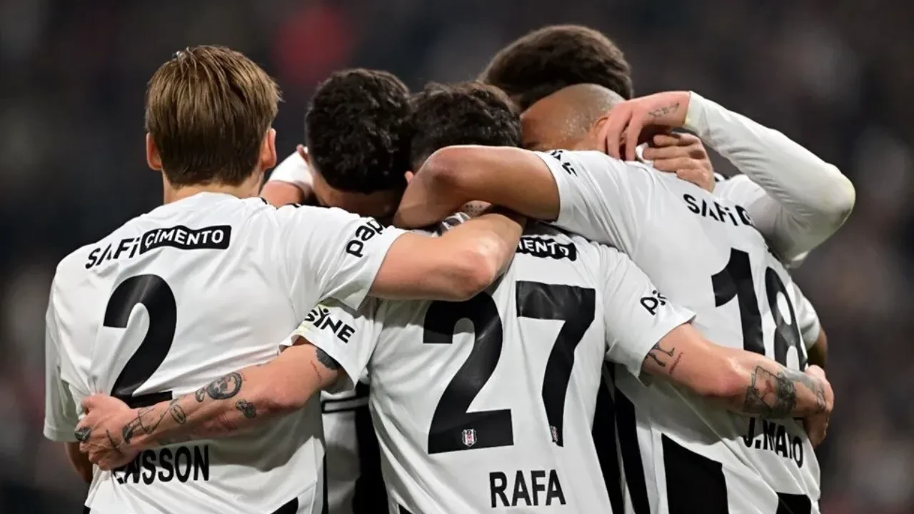 Nefes kesen derbide kazanan Beşiktaş! Şampiyonluk yarışında Galatasaray'dan kritik kayıp