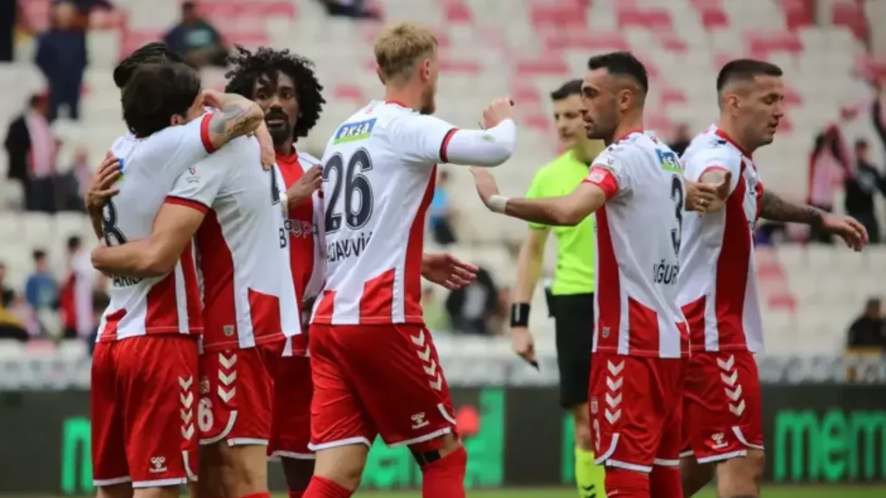 Maç sonucu: Sivasspor 5-1 Adana Demirspor