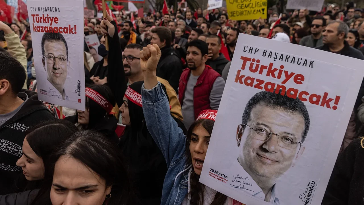 Ekrem İmamoğlu, New York Times'a yazdı: "Ben, Cumhurbaşkanı’nın esas rakibiyim, tutuklandım"