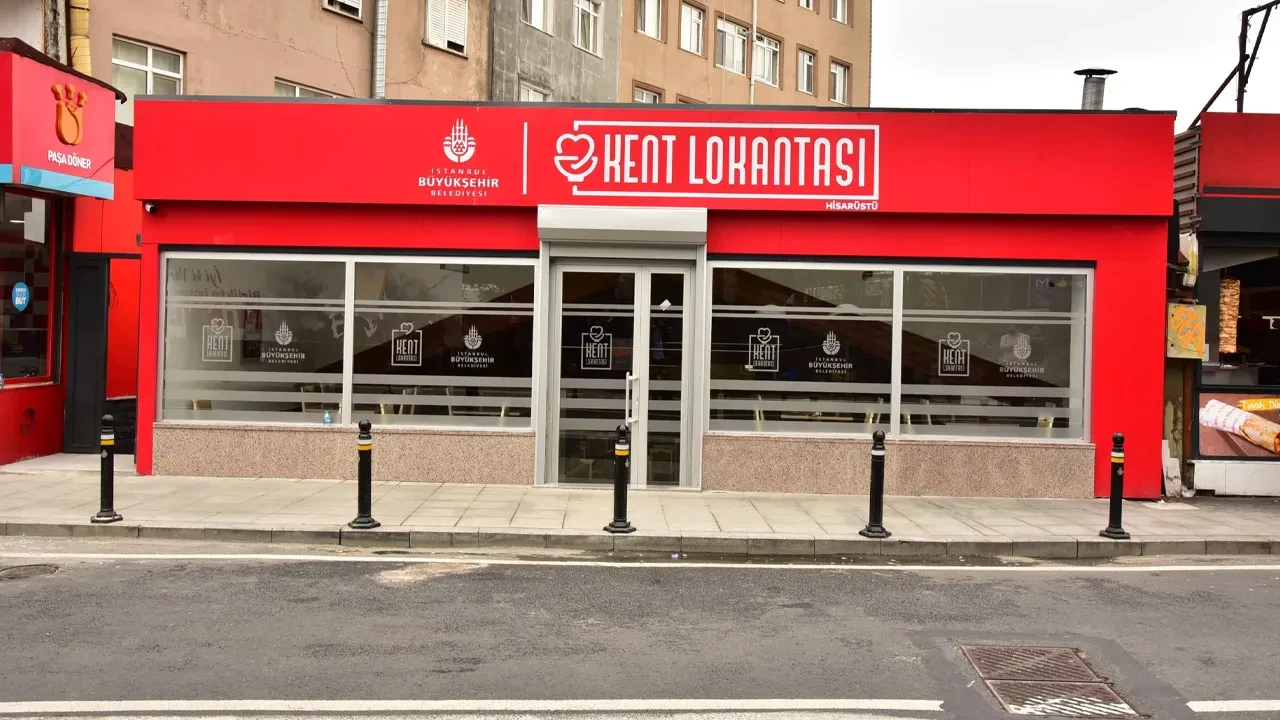 Şişli’de kent lokantaları yeniden açıldı: Tutuklu Başkan Şahan yemek ücretlerini karşıladı