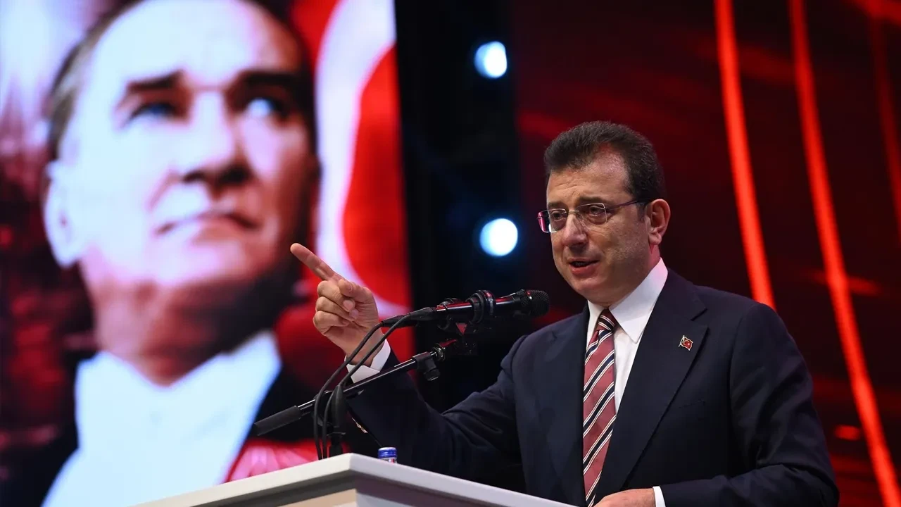 Ekrem İmamoğlu, Financial Times’a yazdı: “Bu bir uyanışın başlangıcı”