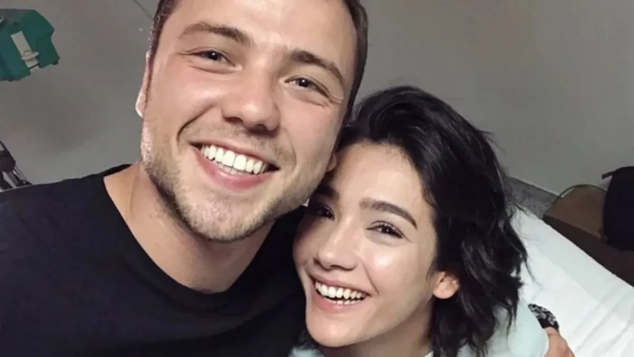 Sessizliğe bürünmüştü: Aybüke Pusat'ın Teşkilat dizisindeki partneri Tolga Sarıtaş'tan tepki çeken hamle