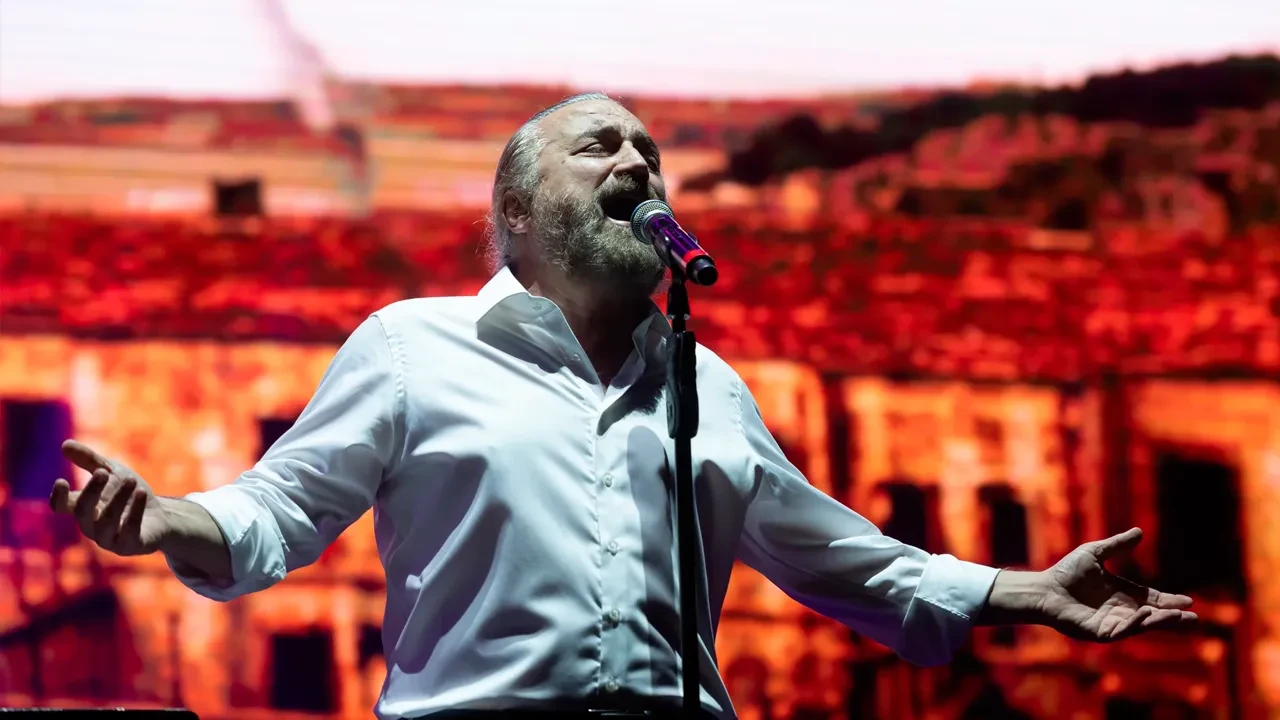 Volkan Konak’ın ailesi sanatçıya hakaret edenlere suç duyurusunda bulunacak