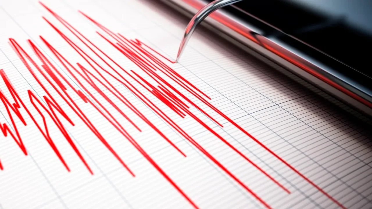 Marmara Denizi'nde 3,7'lik bir artçı daha!